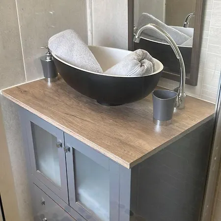 Avec Balcon Proche Des Thermes 아파트